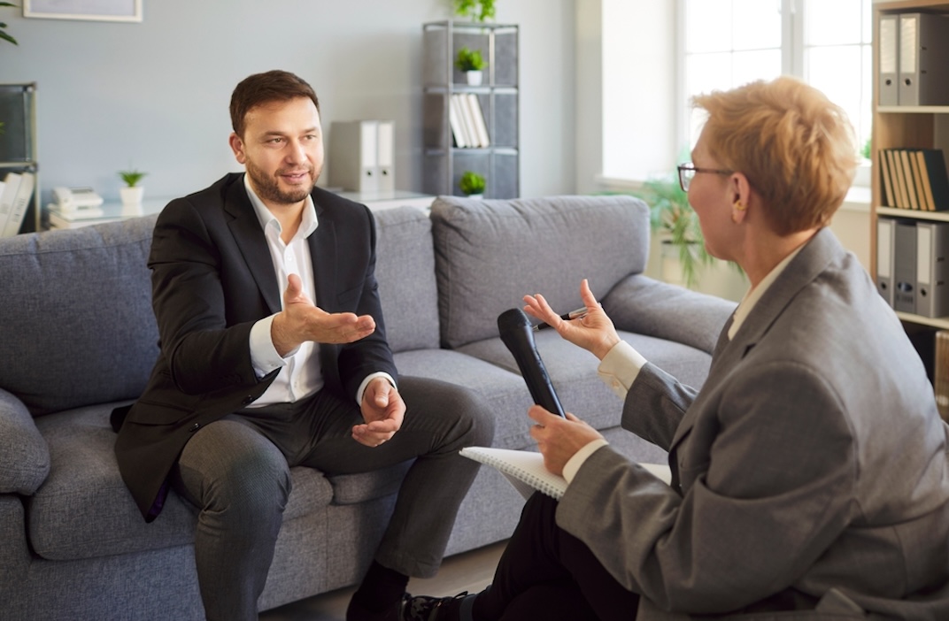 1on1_面談_違い_目的・頻度・話すべきテーマ_比較表あり